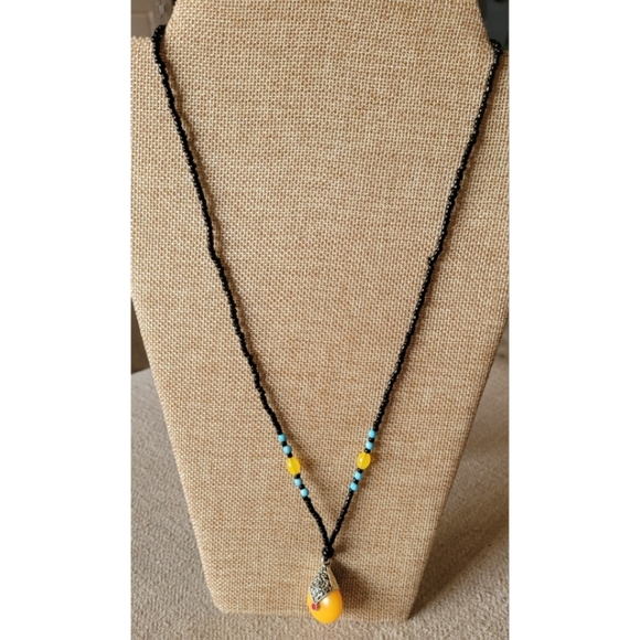 Hand Beaded 12" Necklace Black Yellow and Turquoise w Silvertone Accents - Picture 4 of 4